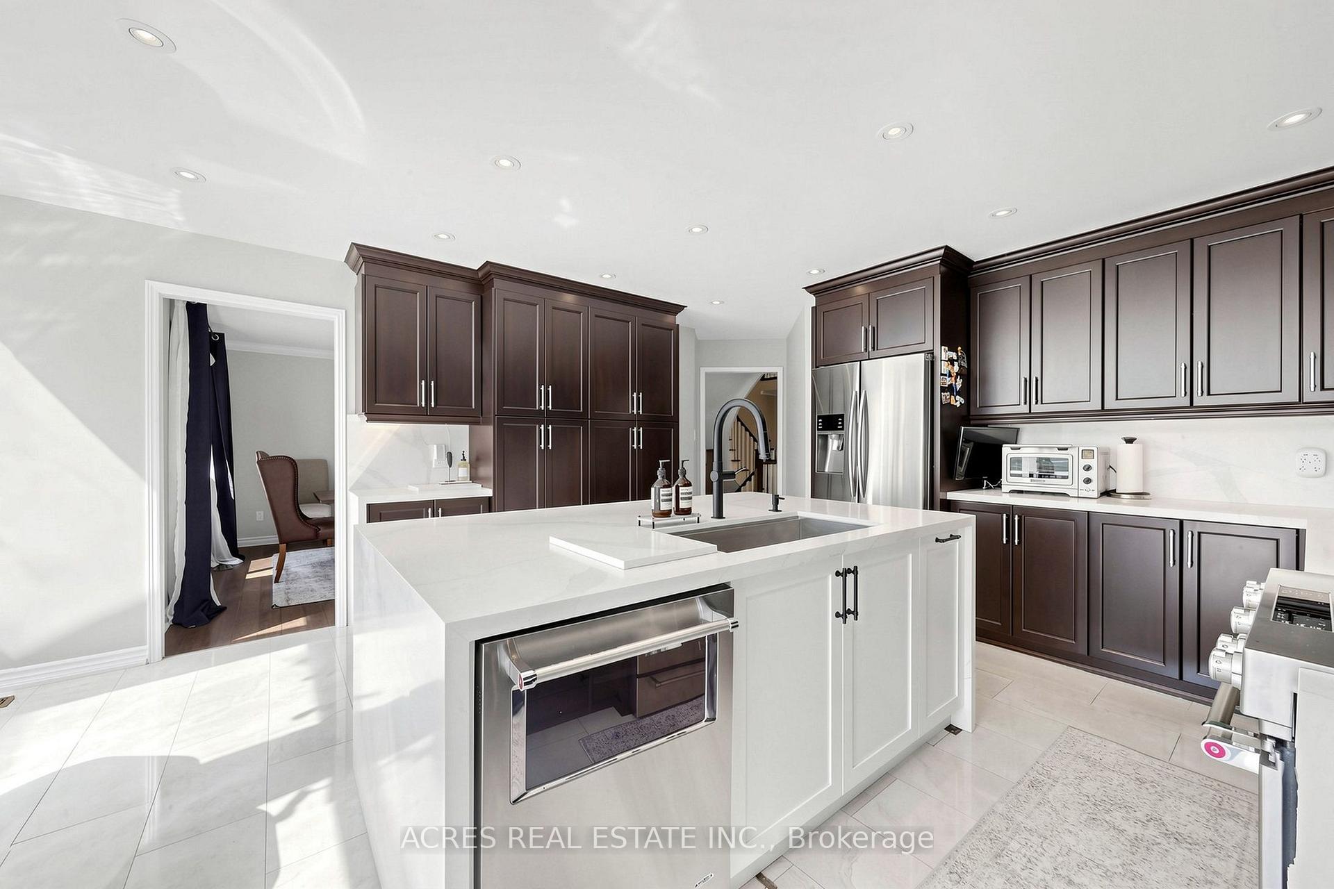 Photo 17 of 30 Casper Crescent, Brampton, Fletcher's Creek South — HOMEH