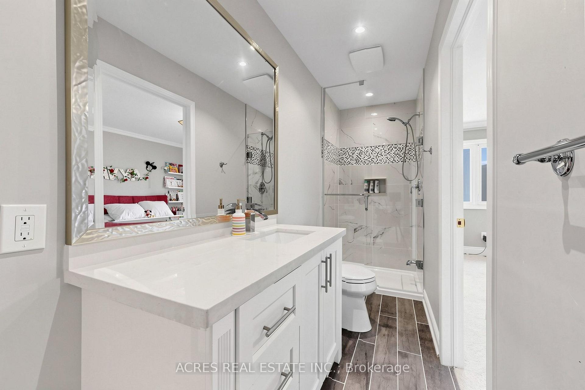 Photo 31 of 30 Casper Crescent, Brampton, Fletcher's Creek South — HOMEH