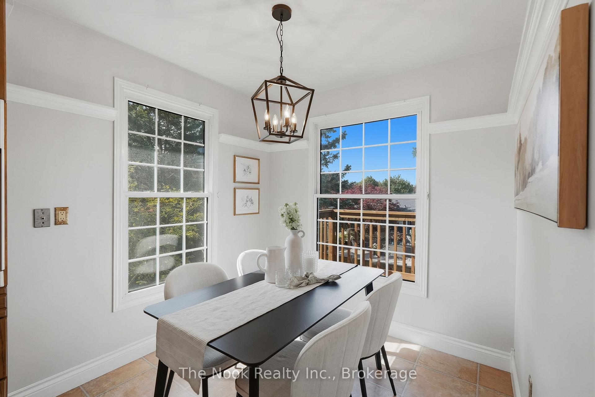 Photo 14 of 45 Bernick Crescent, Whitchurch-Stouffville, Stouffville — HOMEH