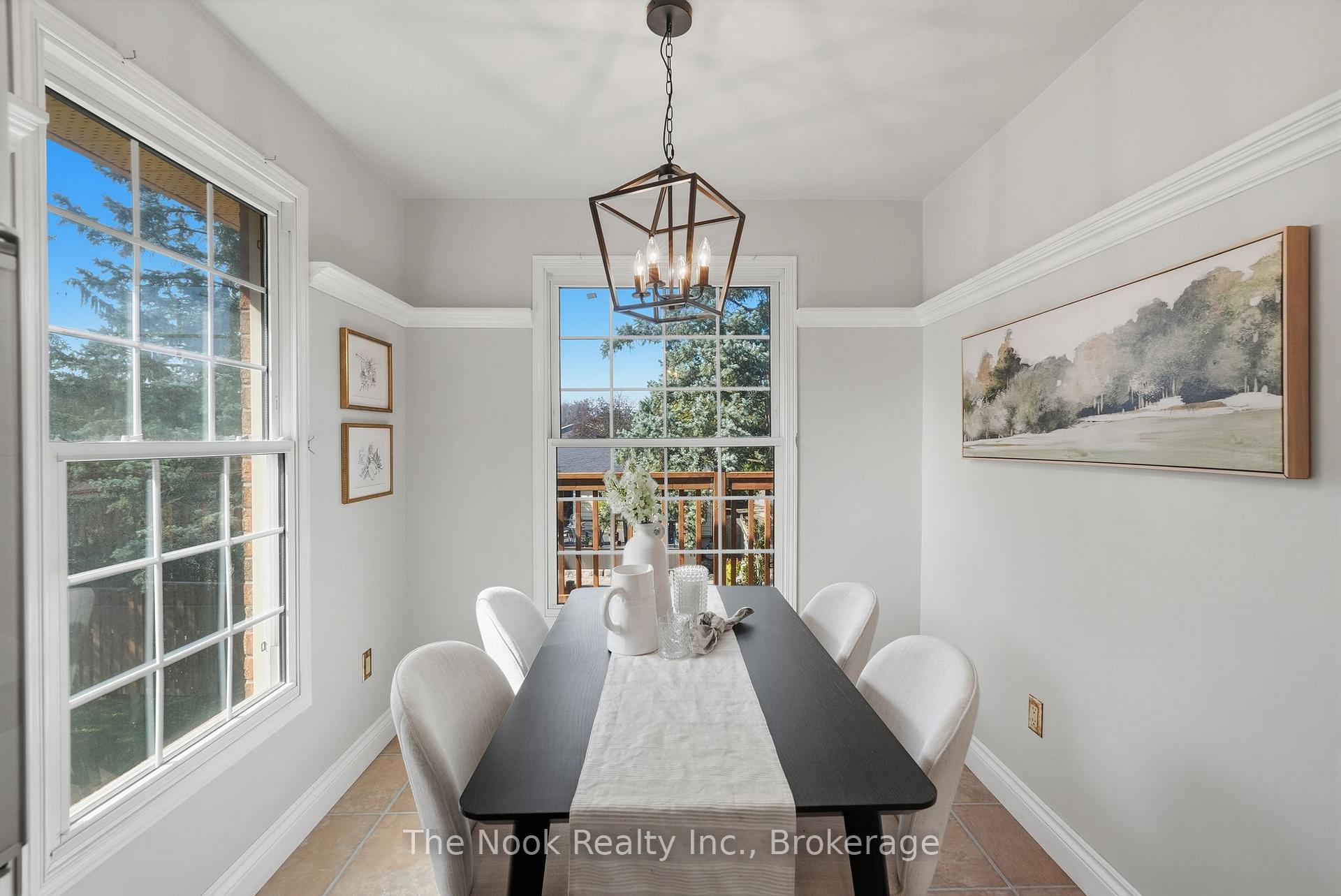 Photo 16 of 45 Bernick Crescent, Whitchurch-Stouffville, Stouffville — HOMEH