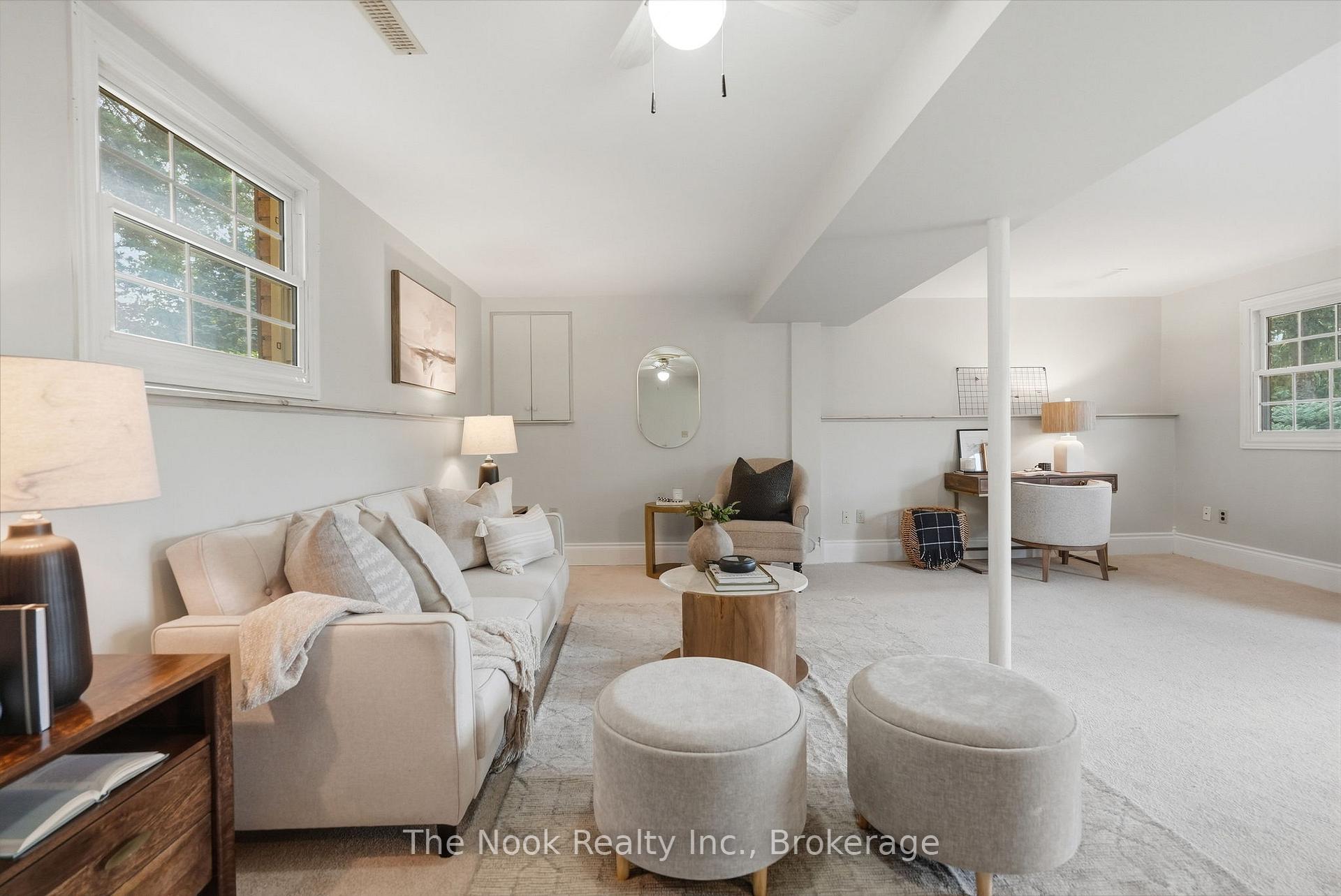 Photo 33 of 45 Bernick Crescent, Whitchurch-Stouffville, Stouffville — HOMEH