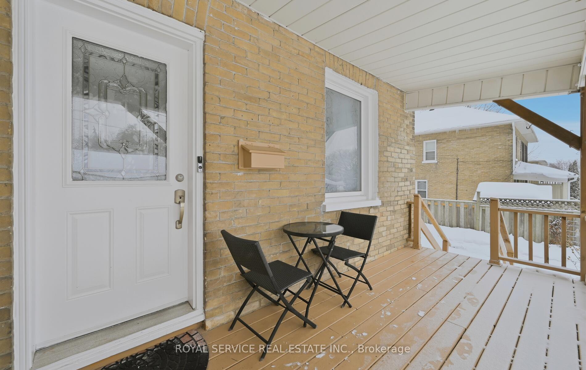 Photo 2 of 14 Liberty Place, Clarington, Bowmanville — HOMEH
