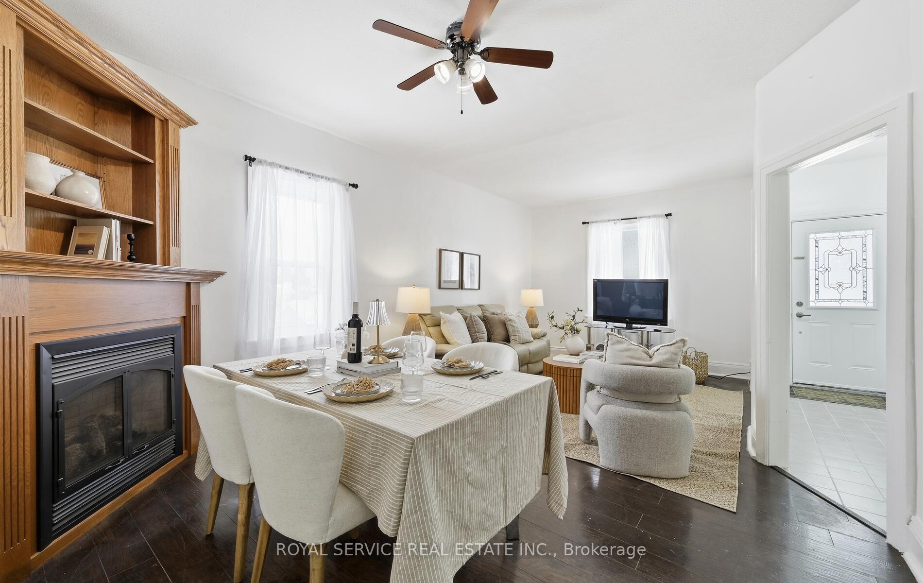 Photo 10 of 14 Liberty Place, Clarington, Bowmanville — HOMEH