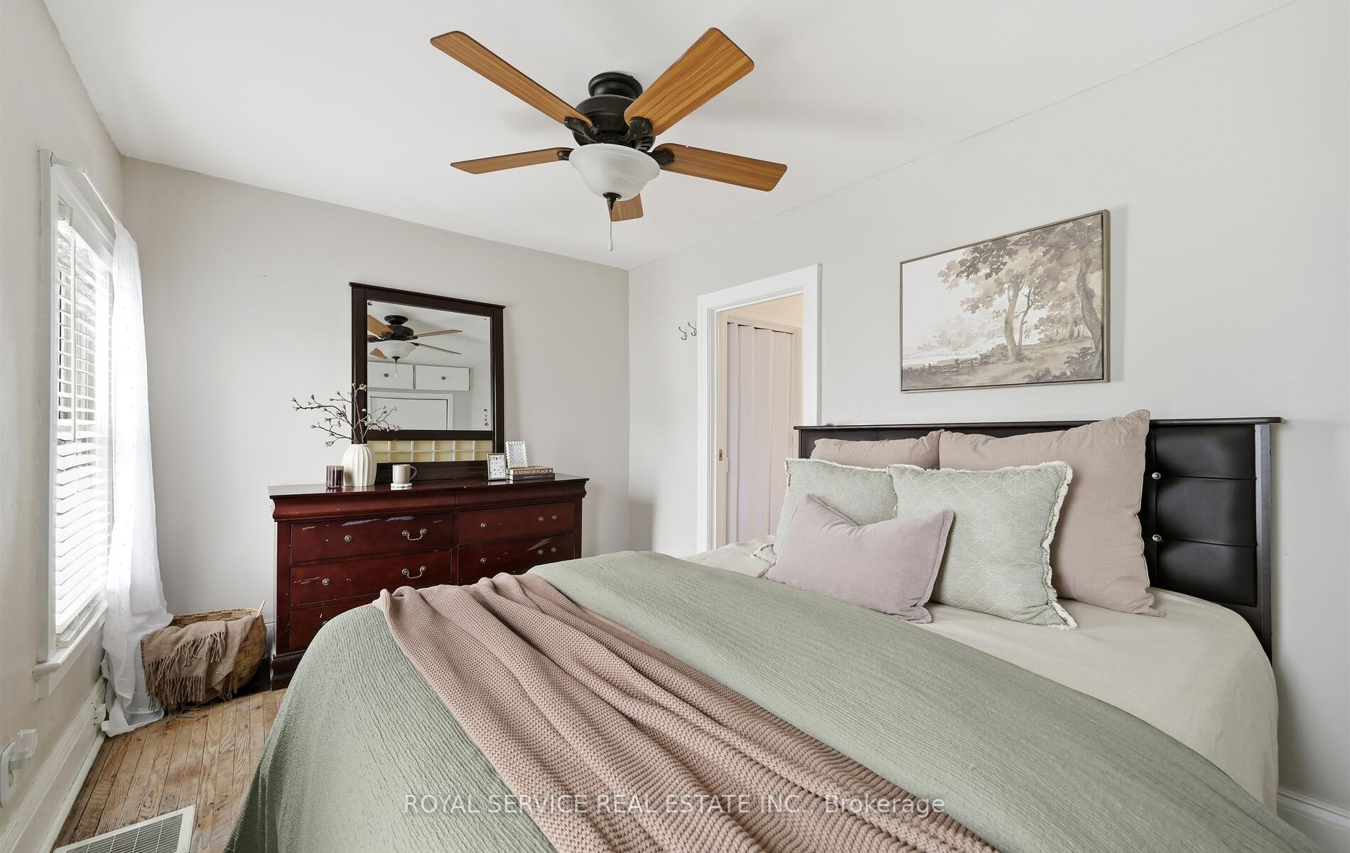 Photo 17 of 14 Liberty Place, Clarington, Bowmanville — HOMEH