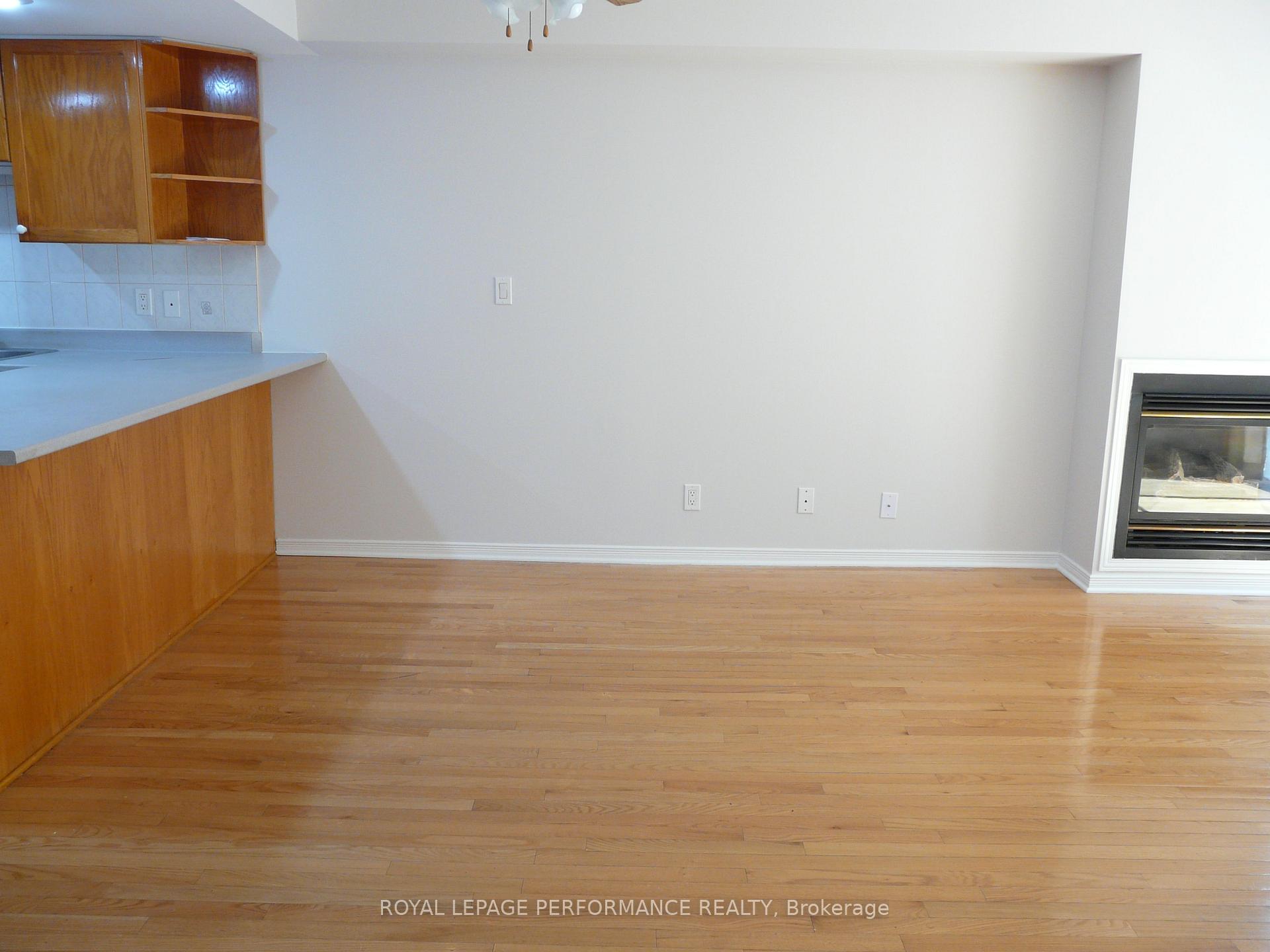 Photo 6 of Unit 108, 320 Centrum Boulevard, Ottawa, Bilberry Creek/Queenswood Heights — HOMEH