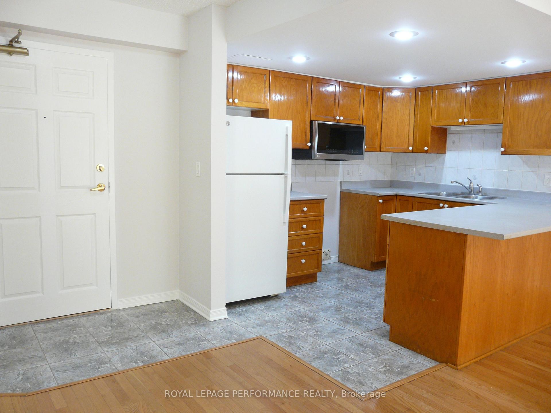 Photo 10 of Unit 108, 320 Centrum Boulevard, Ottawa, Bilberry Creek/Queenswood Heights — HOMEH