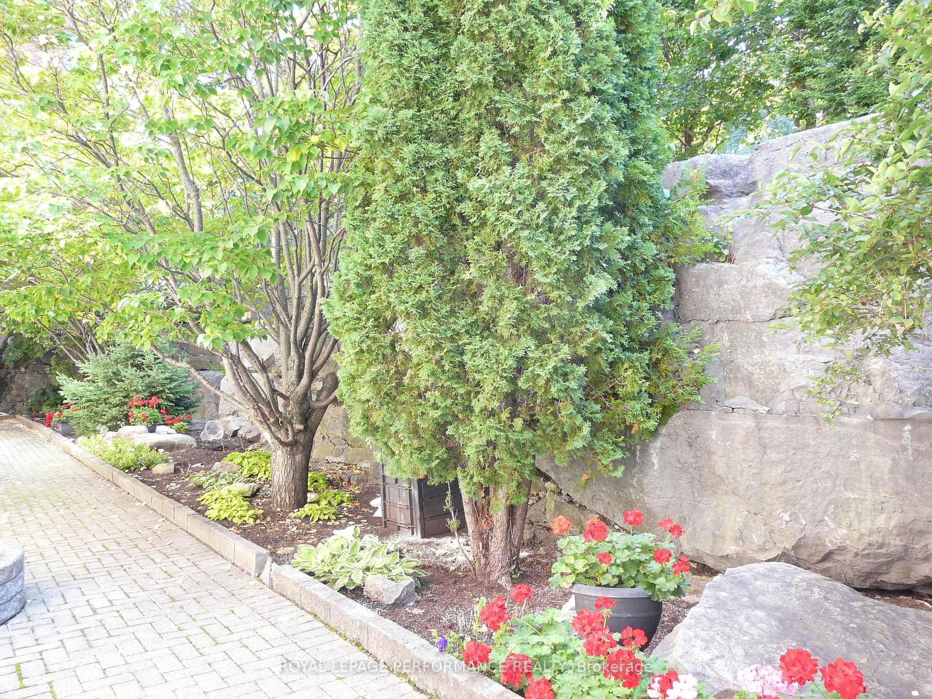 Photo 20 of Unit 108, 320 Centrum Boulevard, Ottawa, Bilberry Creek/Queenswood Heights — HOMEH
