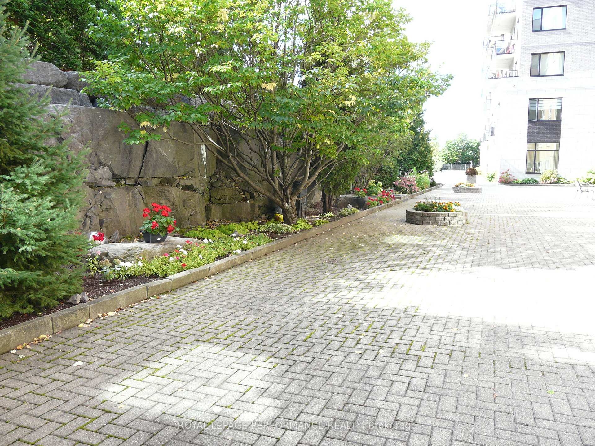 Photo 23 of Unit 108, 320 Centrum Boulevard, Ottawa, Bilberry Creek/Queenswood Heights — HOMEH