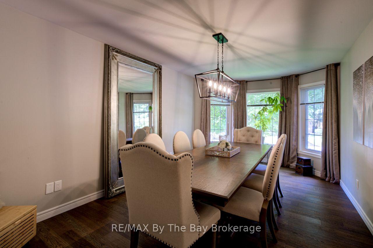 Photo 11 of 17 Downer Crescent, Wasaga Beach — HOMEH