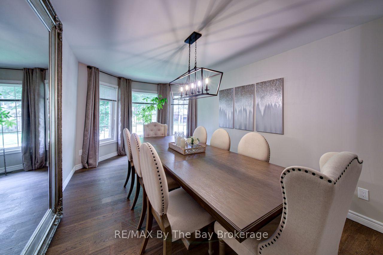 Photo 12 of 17 Downer Crescent, Wasaga Beach — HOMEH