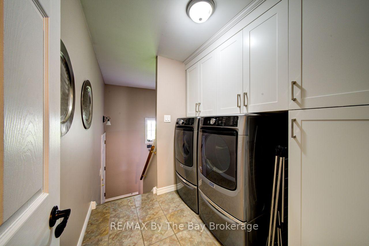 Photo 23 of 17 Downer Crescent, Wasaga Beach — HOMEH
