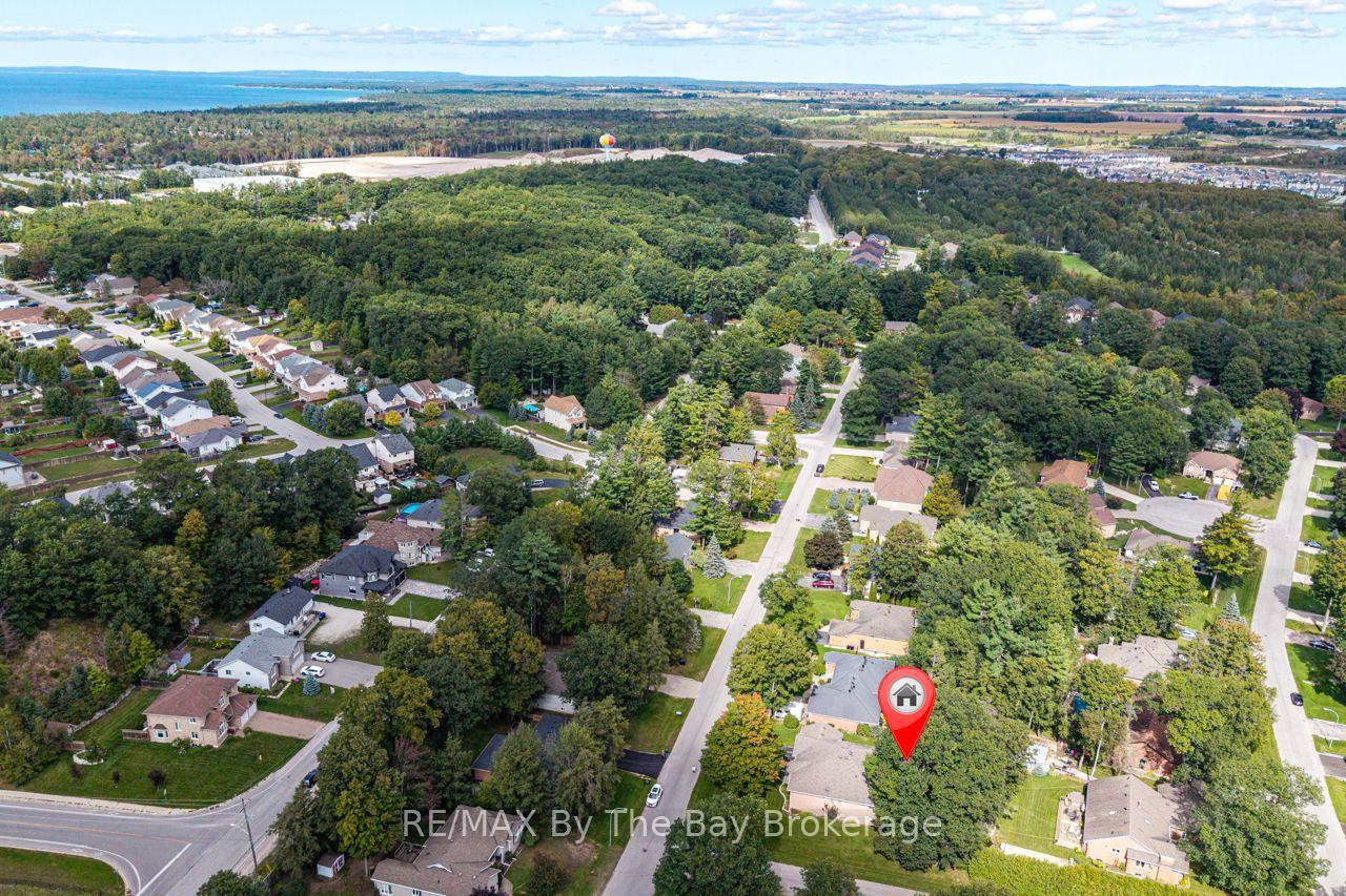 Photo 35 of 17 Downer Crescent, Wasaga Beach — HOMEH