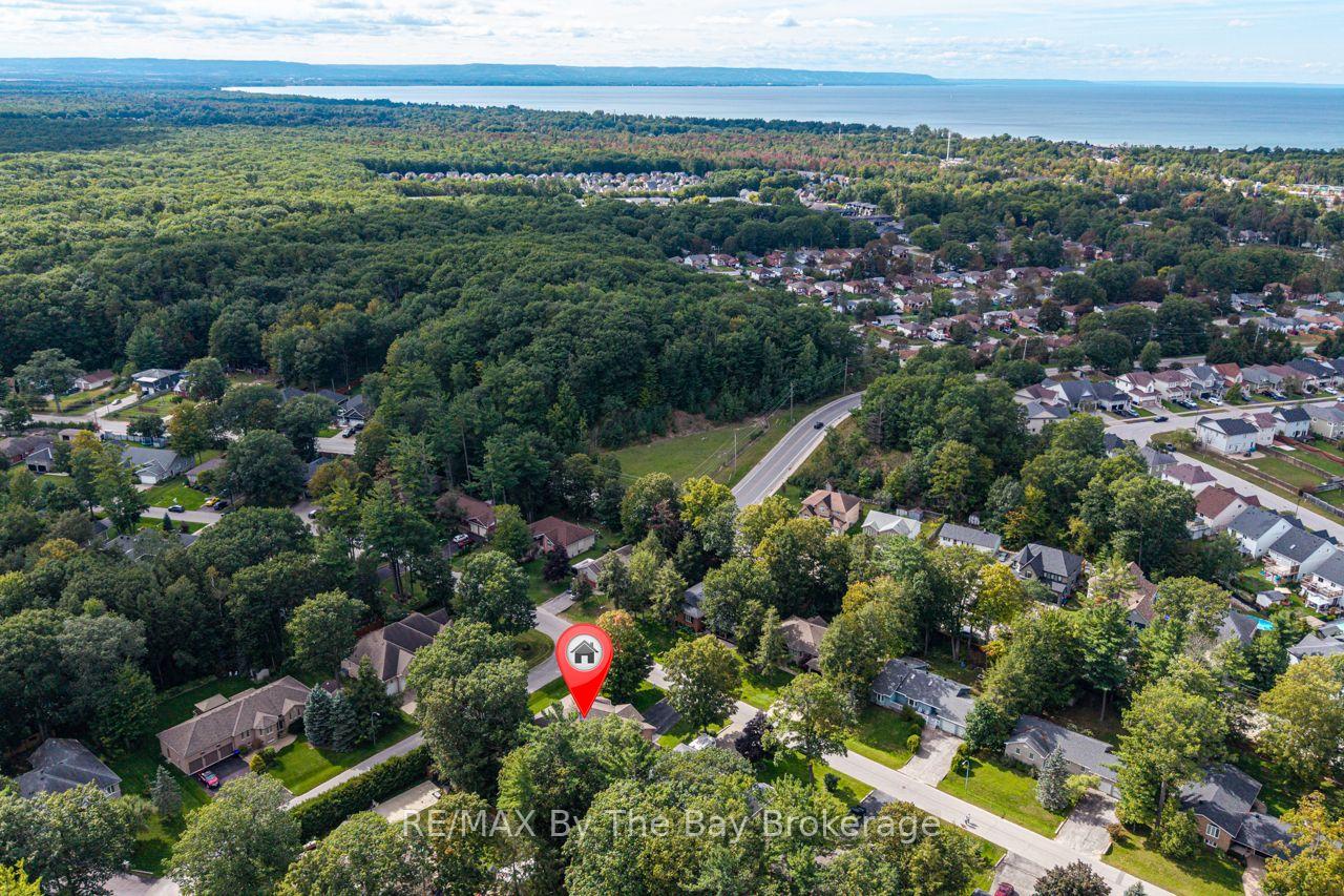 Photo 36 of 17 Downer Crescent, Wasaga Beach — HOMEH