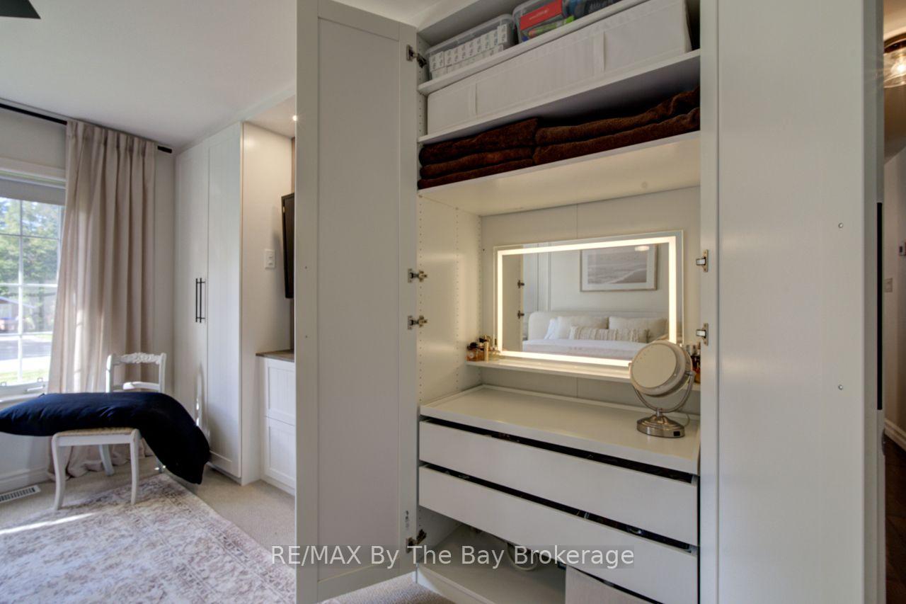 Photo 16 of 29 Downer Crescent, Wasaga Beach — HOMEH