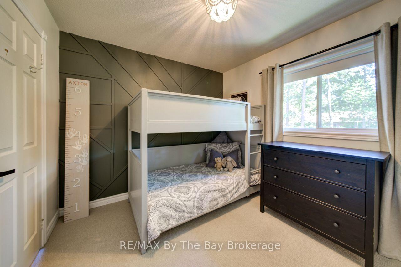 Photo 17 of 29 Downer Crescent, Wasaga Beach — HOMEH