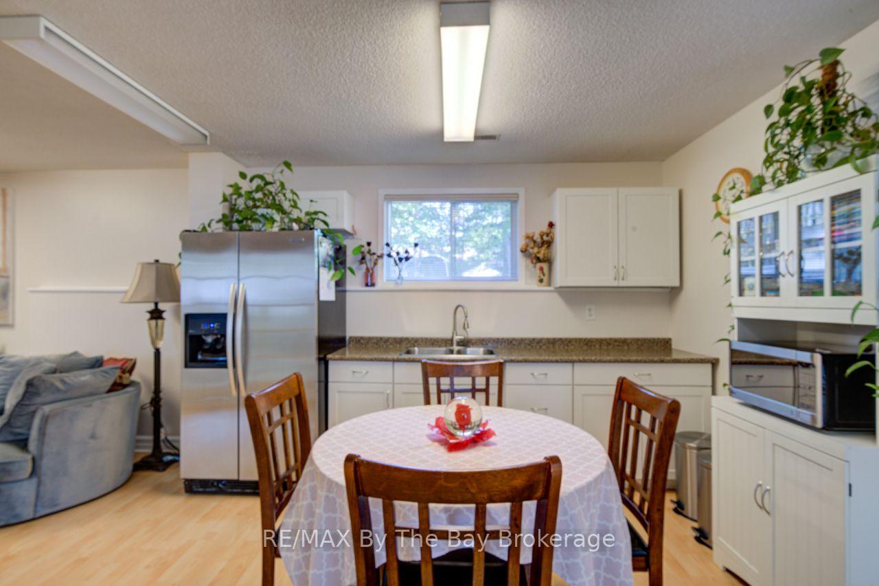Photo 22 of 29 Downer Crescent, Wasaga Beach — HOMEH