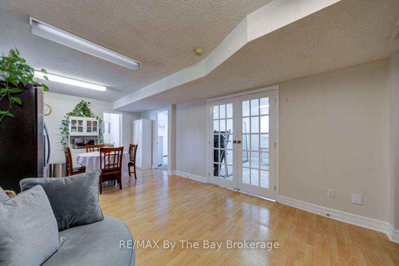 Photo 26 of 29 Downer Crescent, Wasaga Beach — HOMEH