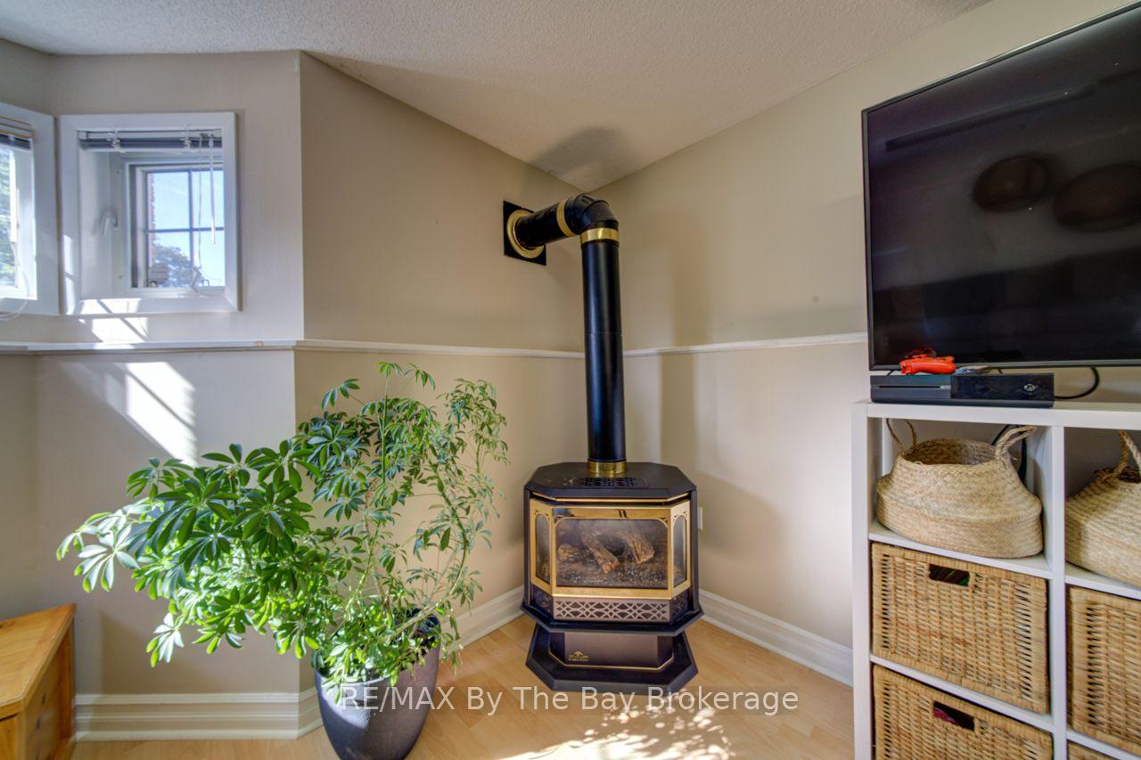 Photo 31 of 29 Downer Crescent, Wasaga Beach — HOMEH