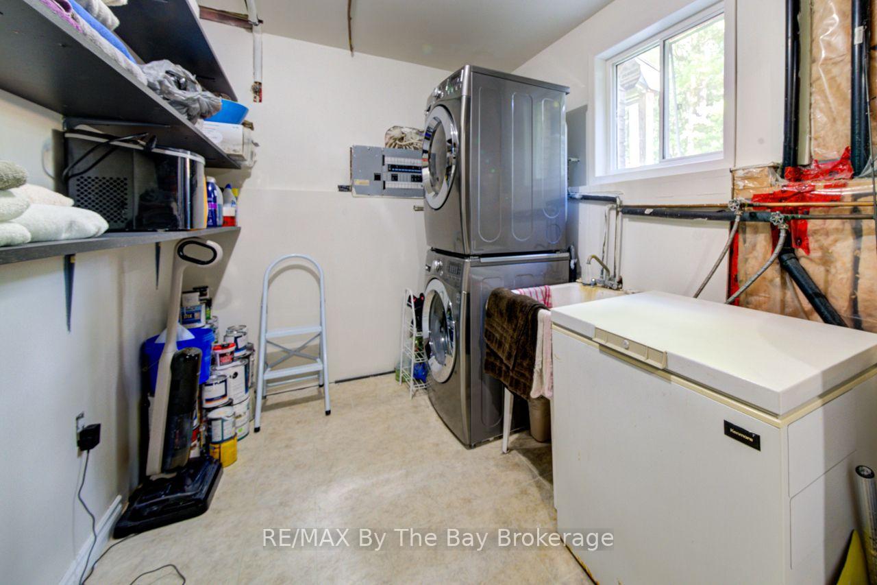 Photo 32 of 29 Downer Crescent, Wasaga Beach — HOMEH