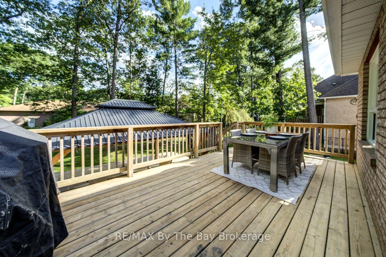 Photo 33 of 29 Downer Crescent, Wasaga Beach — HOMEH