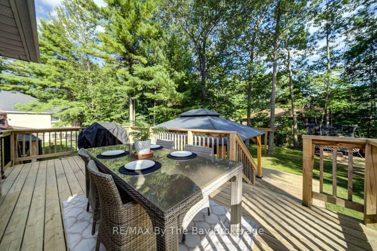 Photo 34 of 29 Downer Crescent, Wasaga Beach — HOMEH
