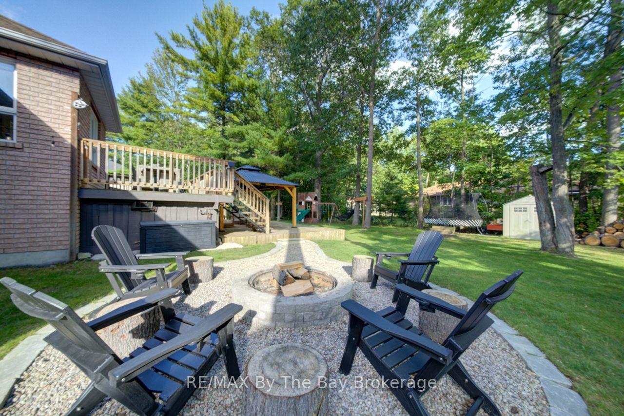 Photo 36 of 29 Downer Crescent, Wasaga Beach — HOMEH