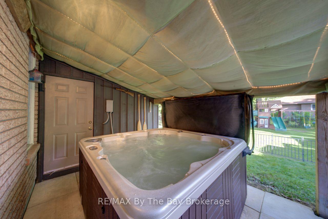 Photo 41 of 29 Downer Crescent, Wasaga Beach — HOMEH