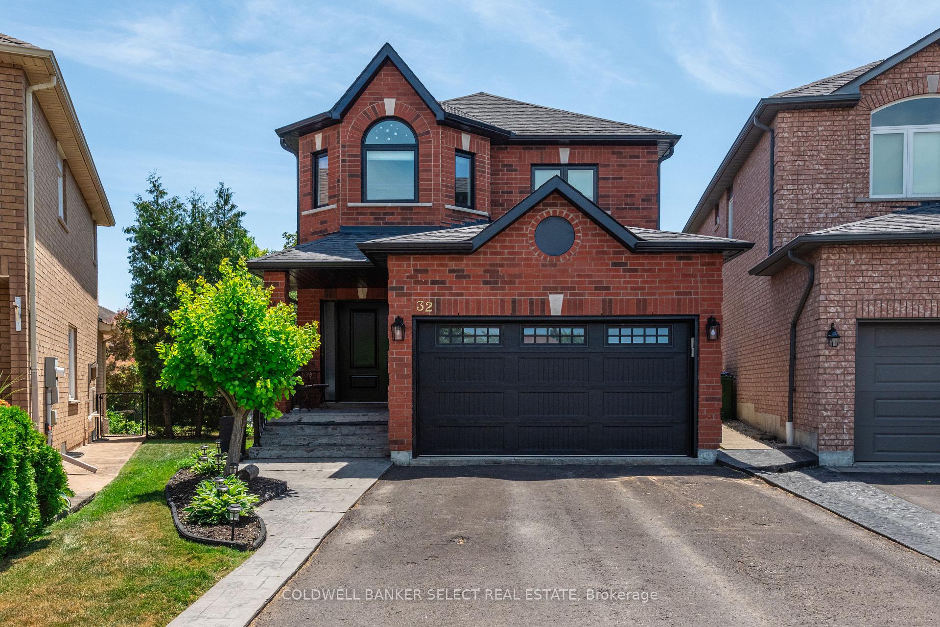 Photo 1 of 32 Coolspring Crescent, Caledon, Bolton East — HOMEH