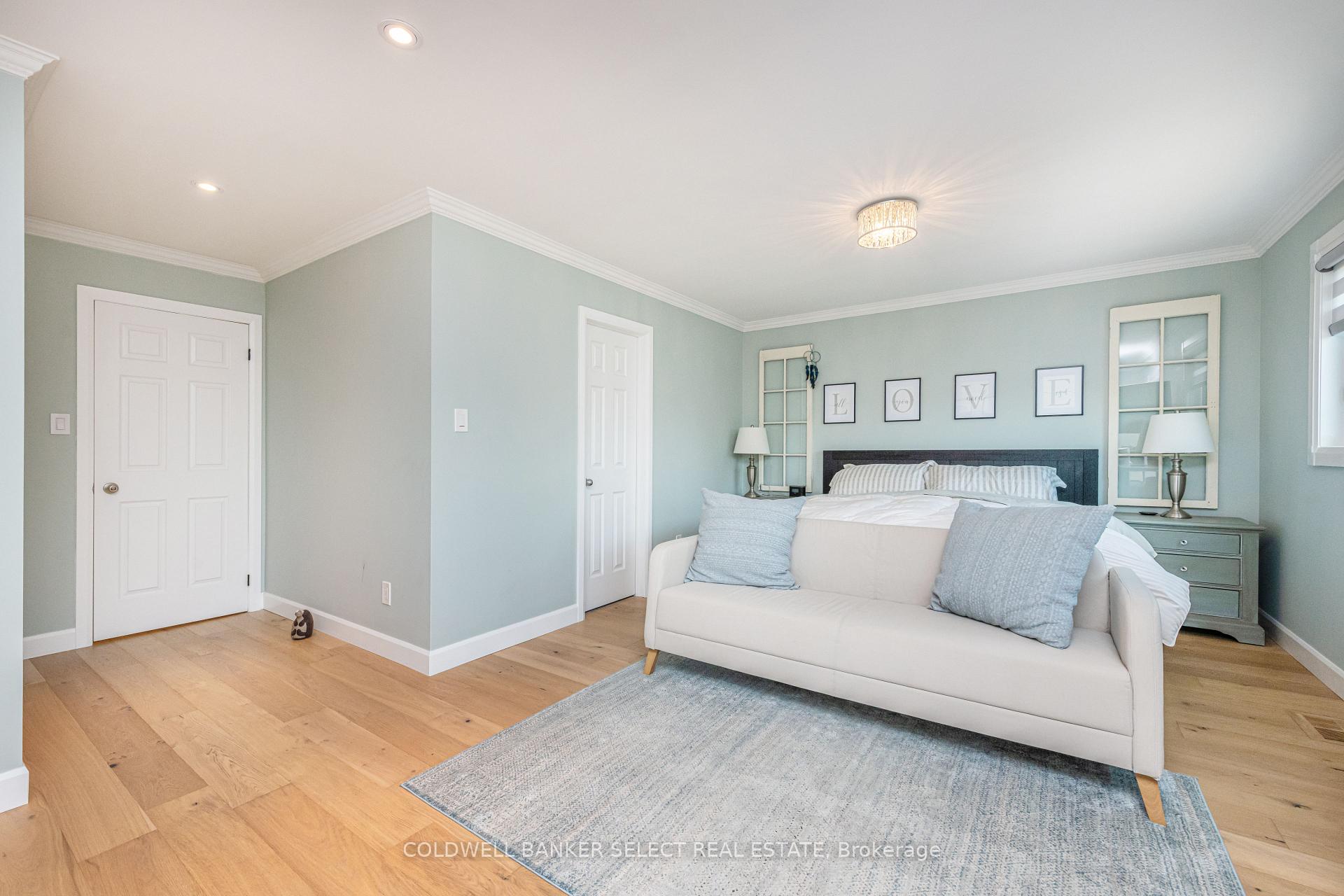 Photo 21 of 32 Coolspring Crescent, Caledon, Bolton East — HOMEH