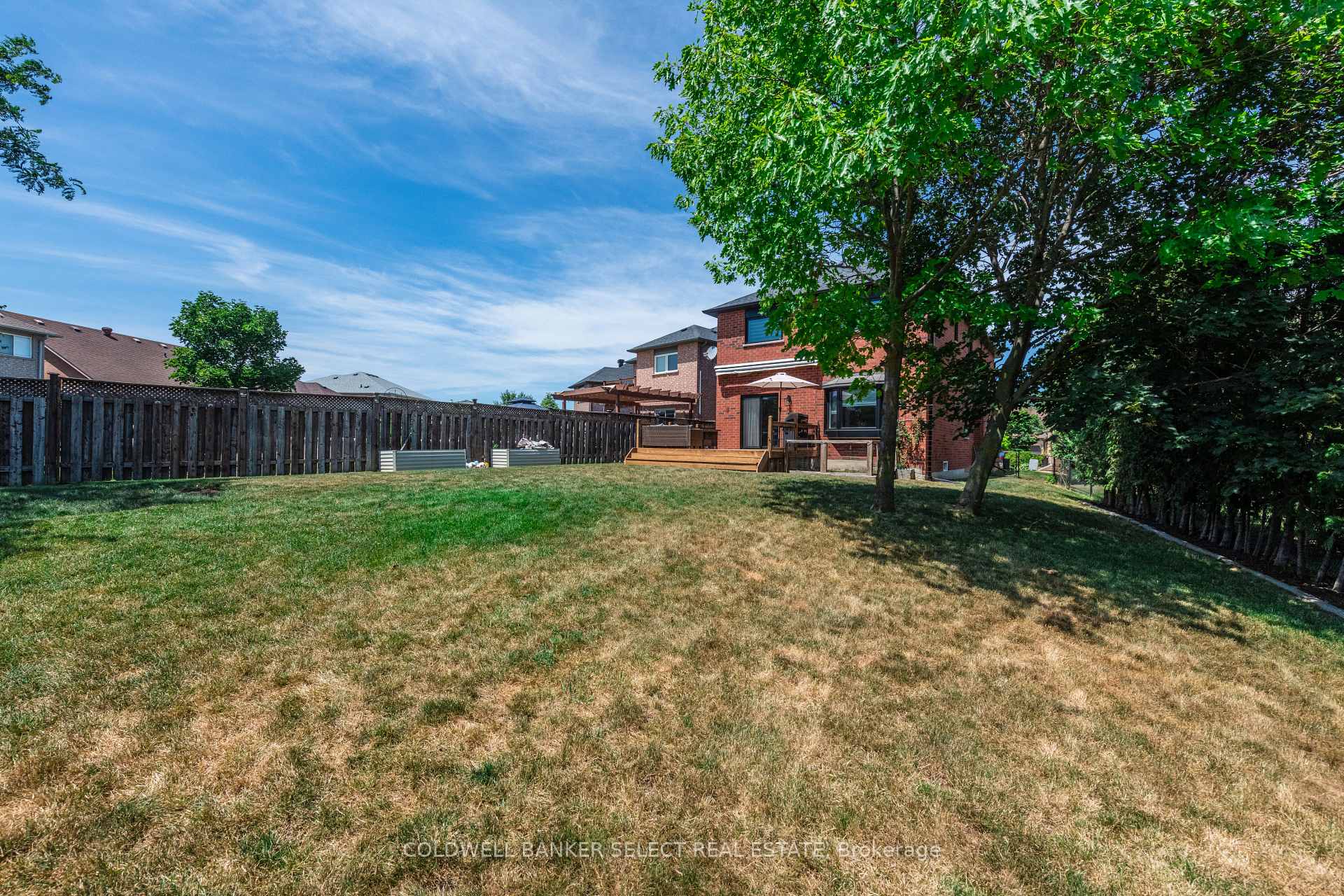Photo 28 of 32 Coolspring Crescent, Caledon, Bolton East — HOMEH