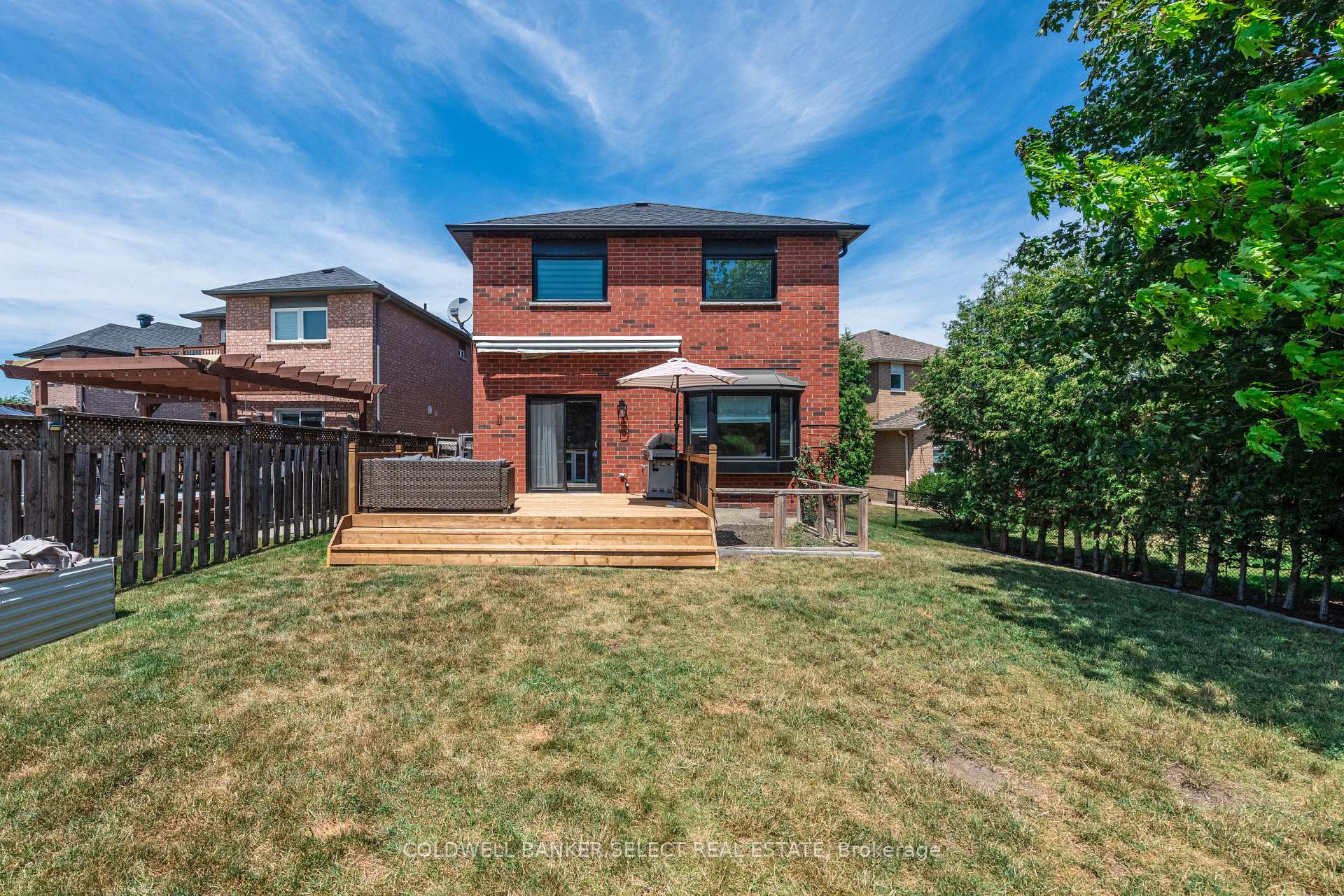 Photo 29 of 32 Coolspring Crescent, Caledon, Bolton East — HOMEH