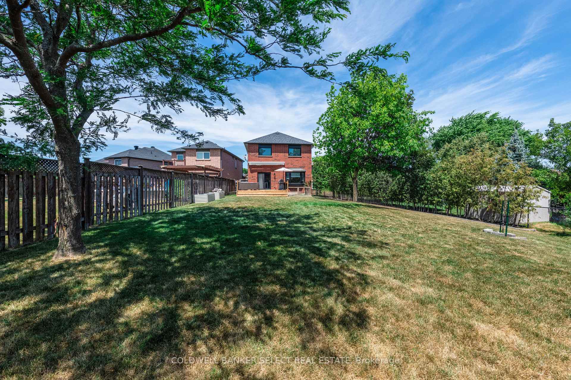 Photo 30 of 32 Coolspring Crescent, Caledon, Bolton East — HOMEH