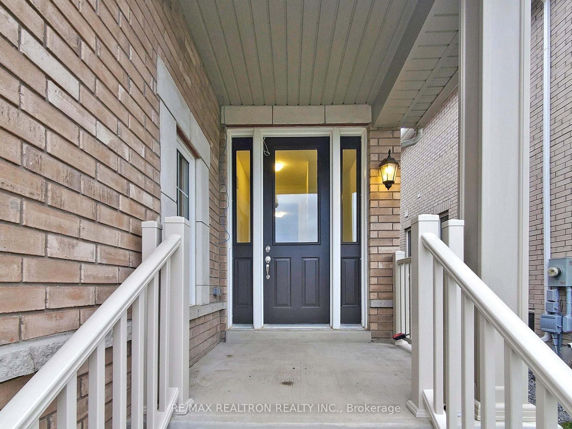 Photo 2 of 91 Picardy Drive, Hamilton, Stoney Creek Mountain — HOMEH