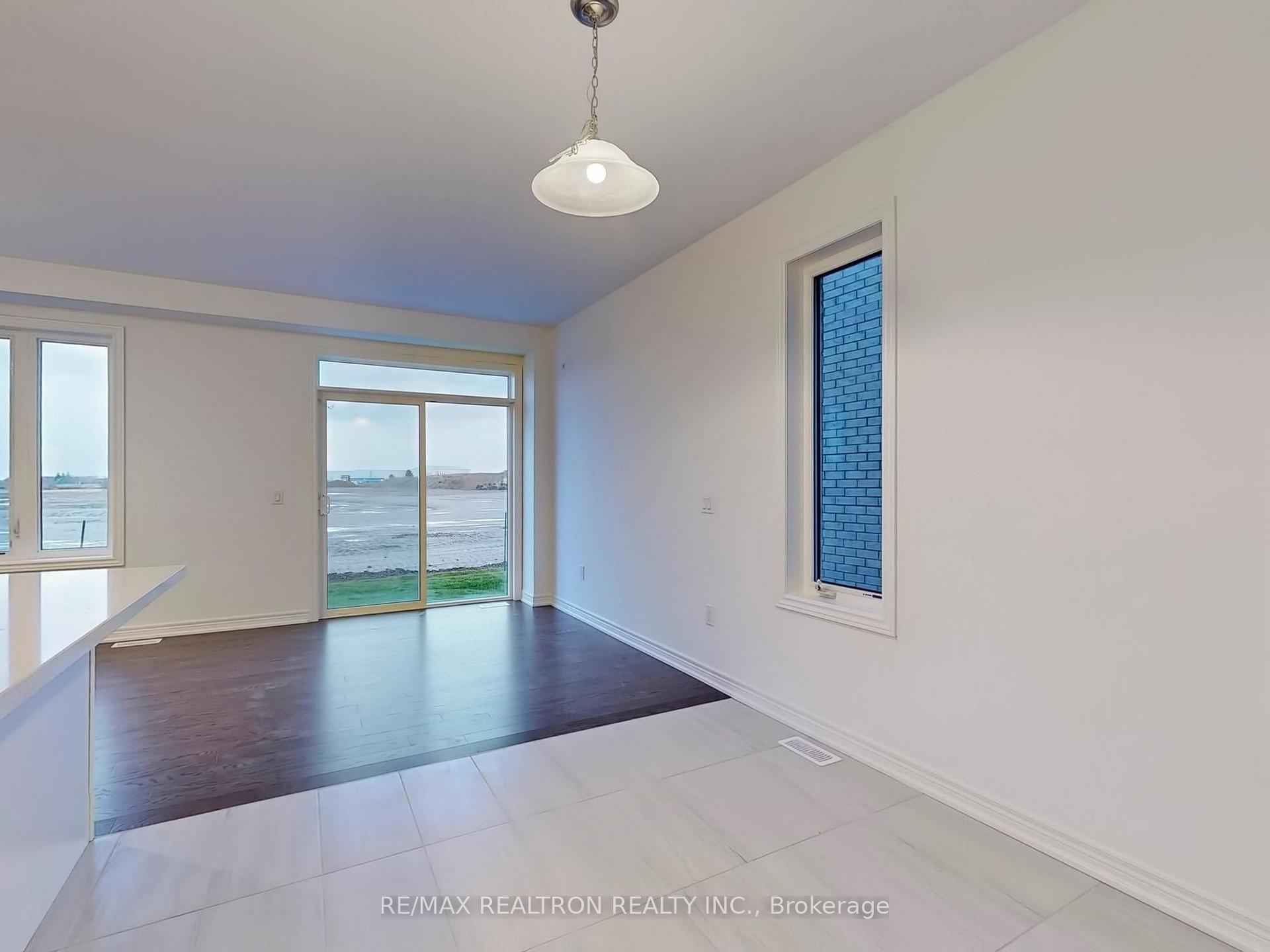 Photo 10 of 91 Picardy Drive, Hamilton, Stoney Creek Mountain — HOMEH