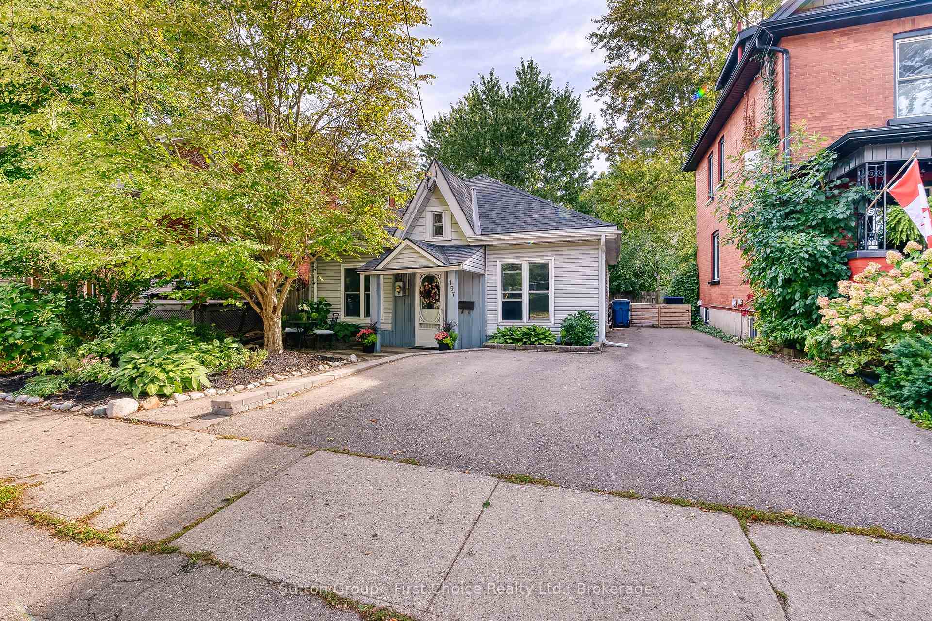 Photo 12 of 157 Front Street S, Stratford — HOMEH