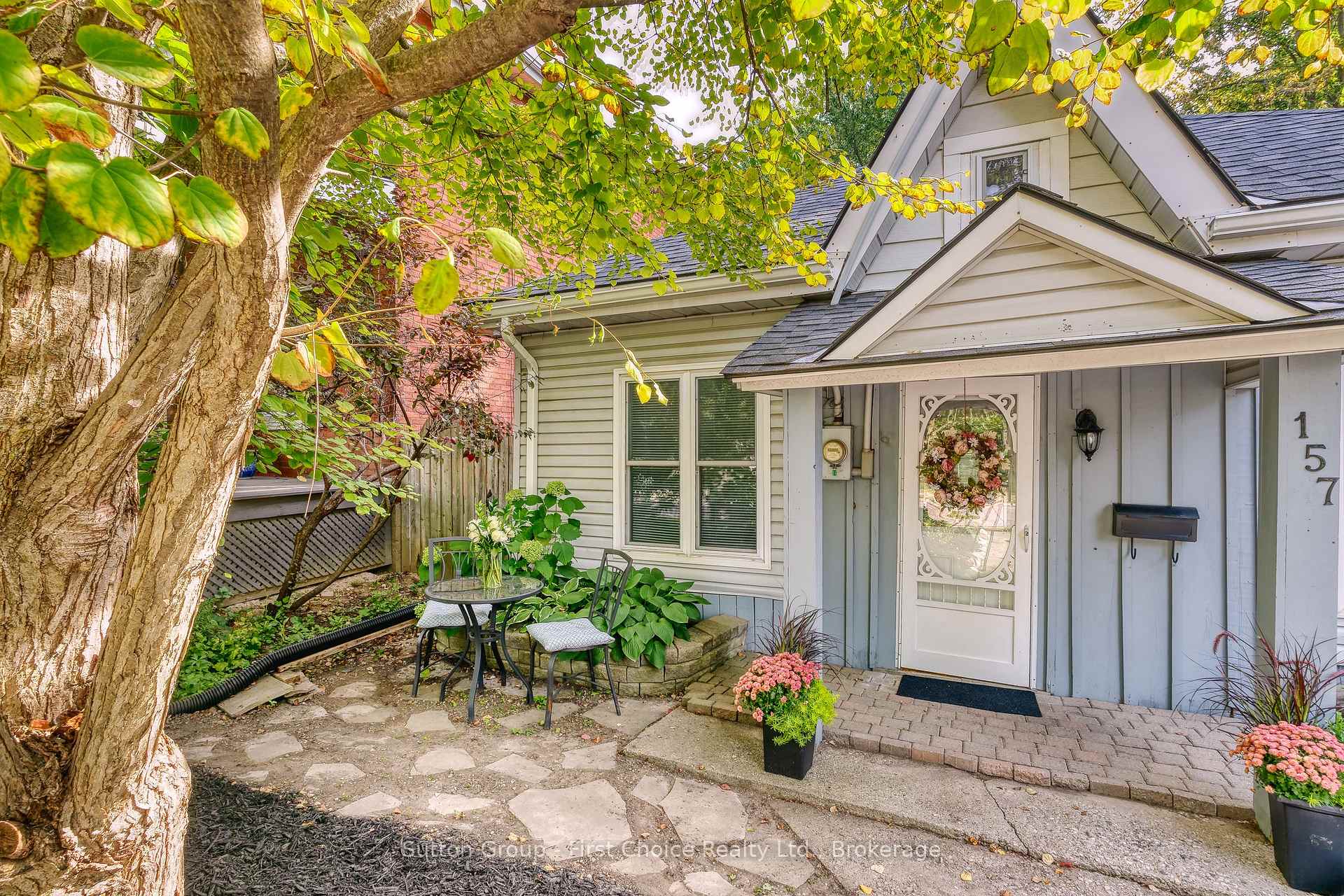 Photo 9 of 157 Front Street S, Stratford — HOMEH