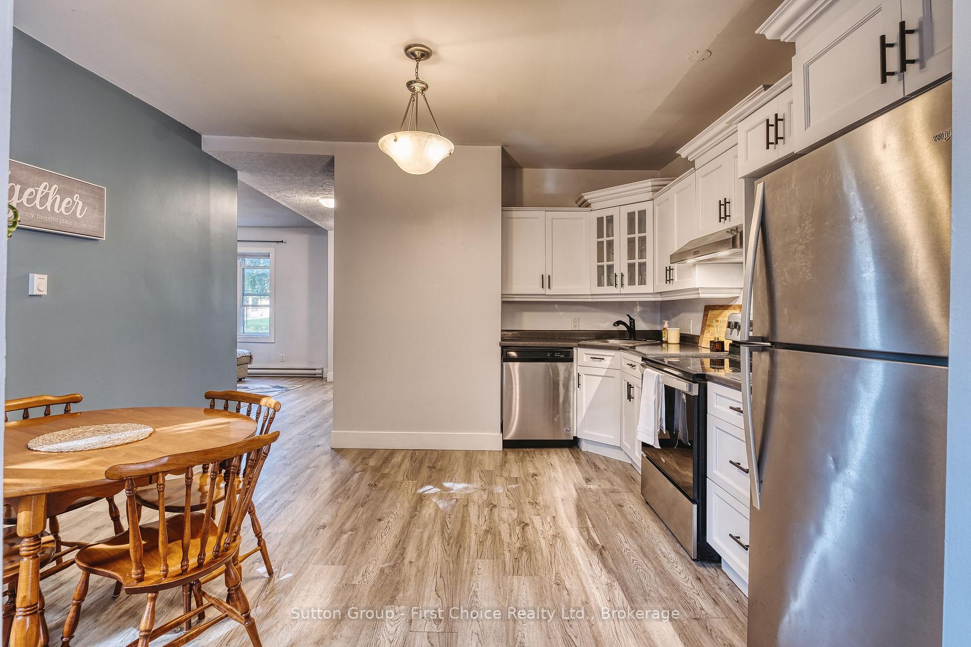 Photo 27 of 157 Front Street S, Stratford — HOMEH