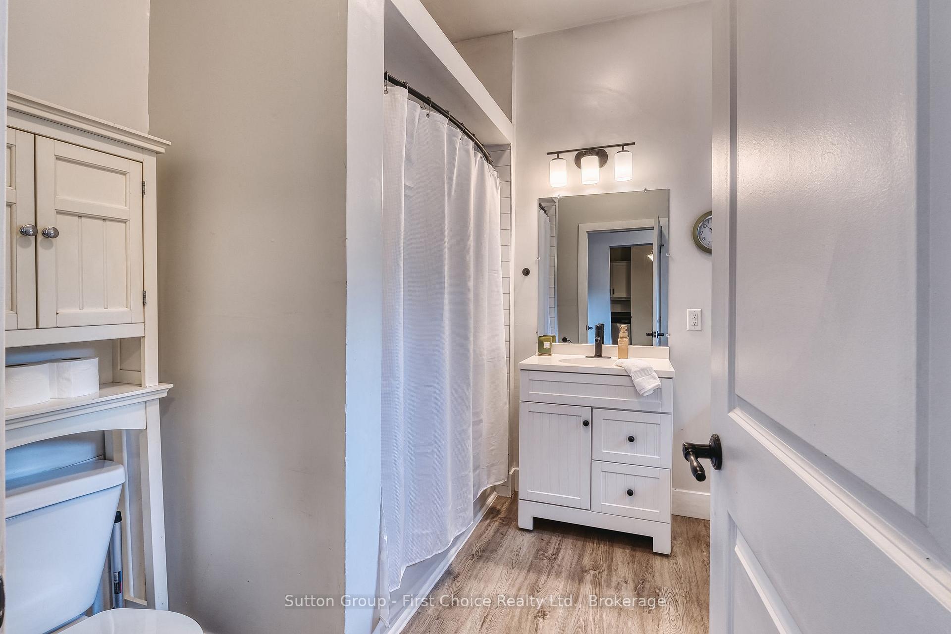 Photo 31 of 157 Front Street S, Stratford — HOMEH