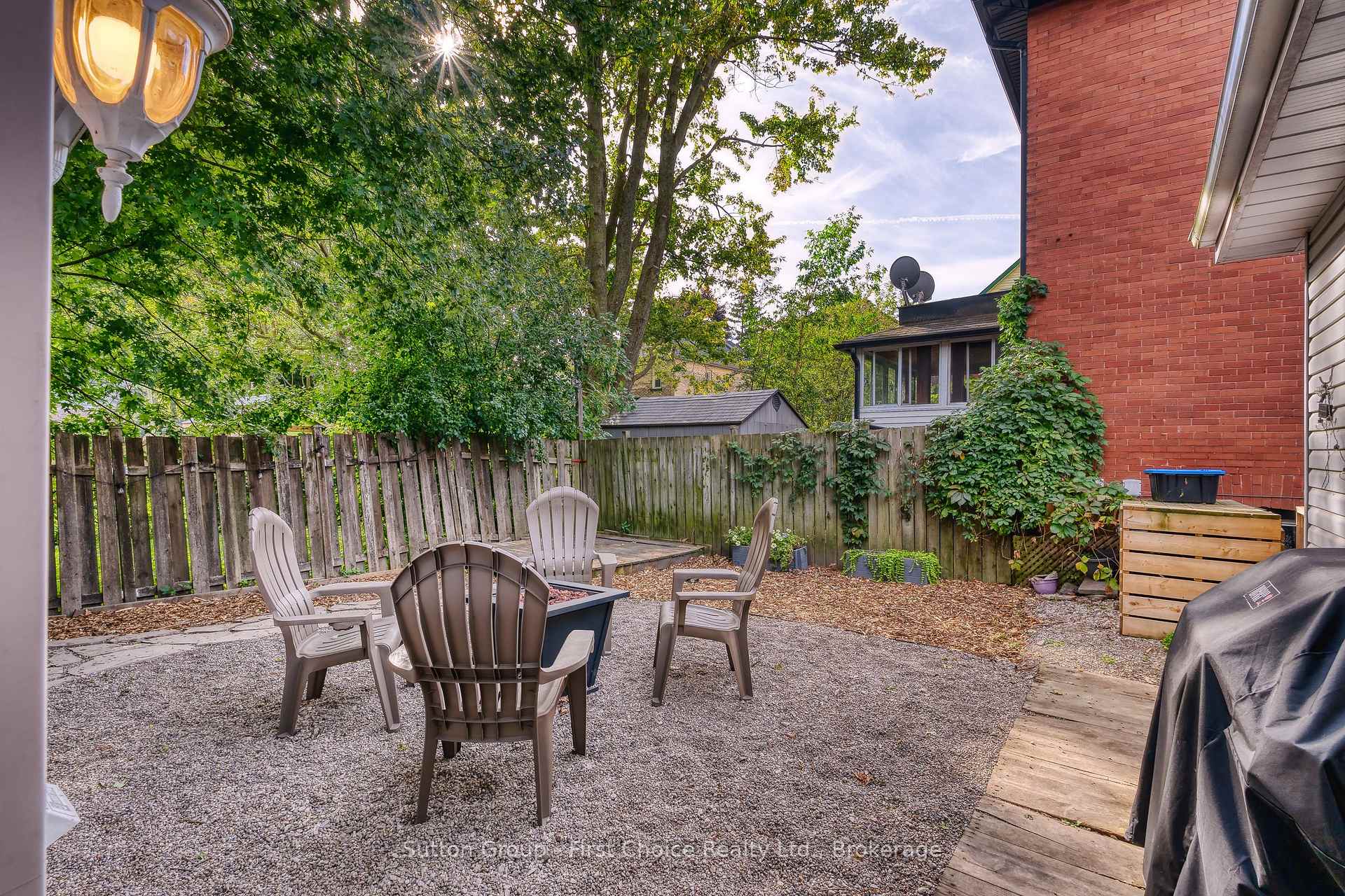 Photo 33 of 157 Front Street S, Stratford — HOMEH