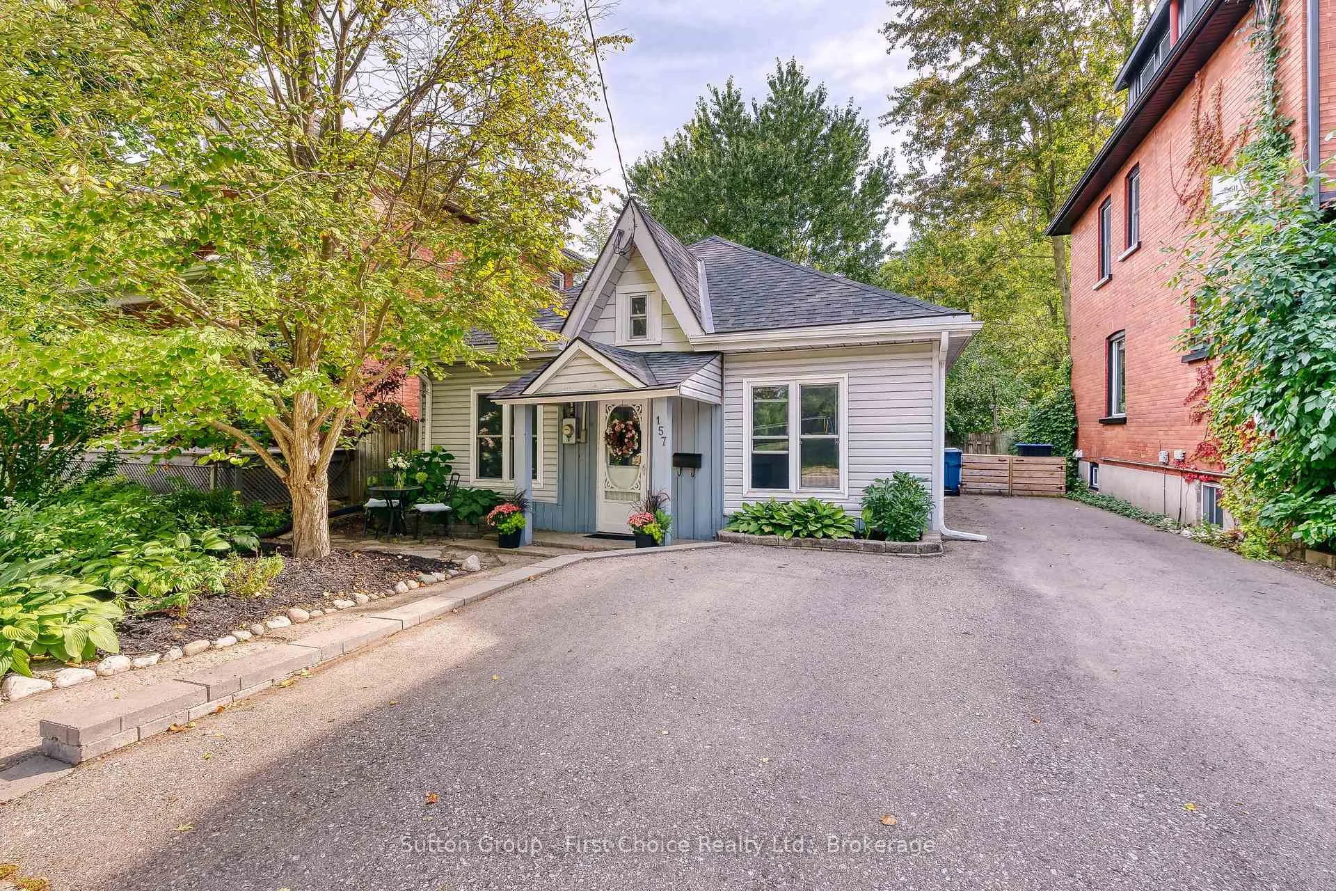 Photo 14 of 157 Front Street S, Stratford — HOMEH