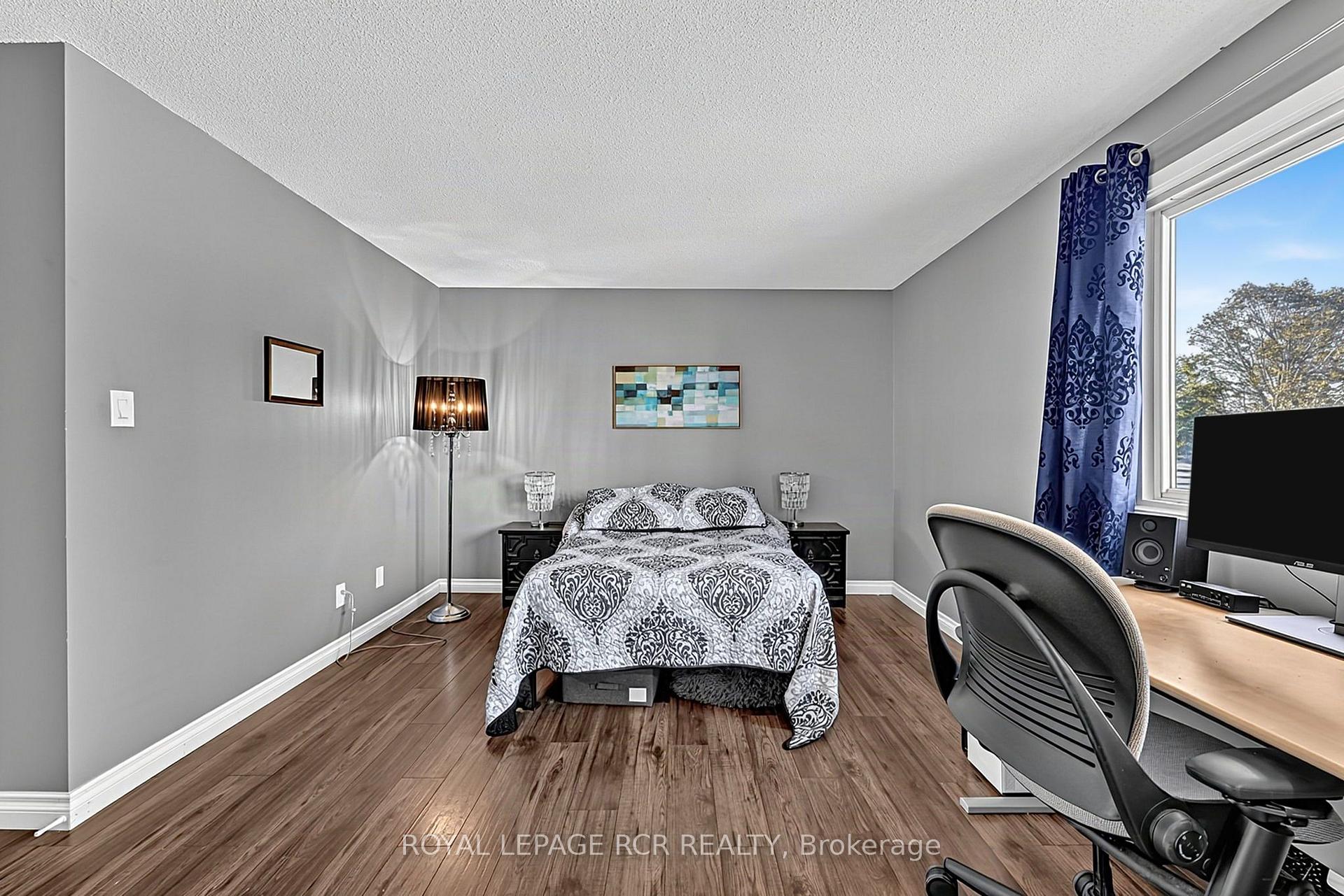Photo 11 of 88 Red River Crescent, Scarborough, Rouge — HOMEH