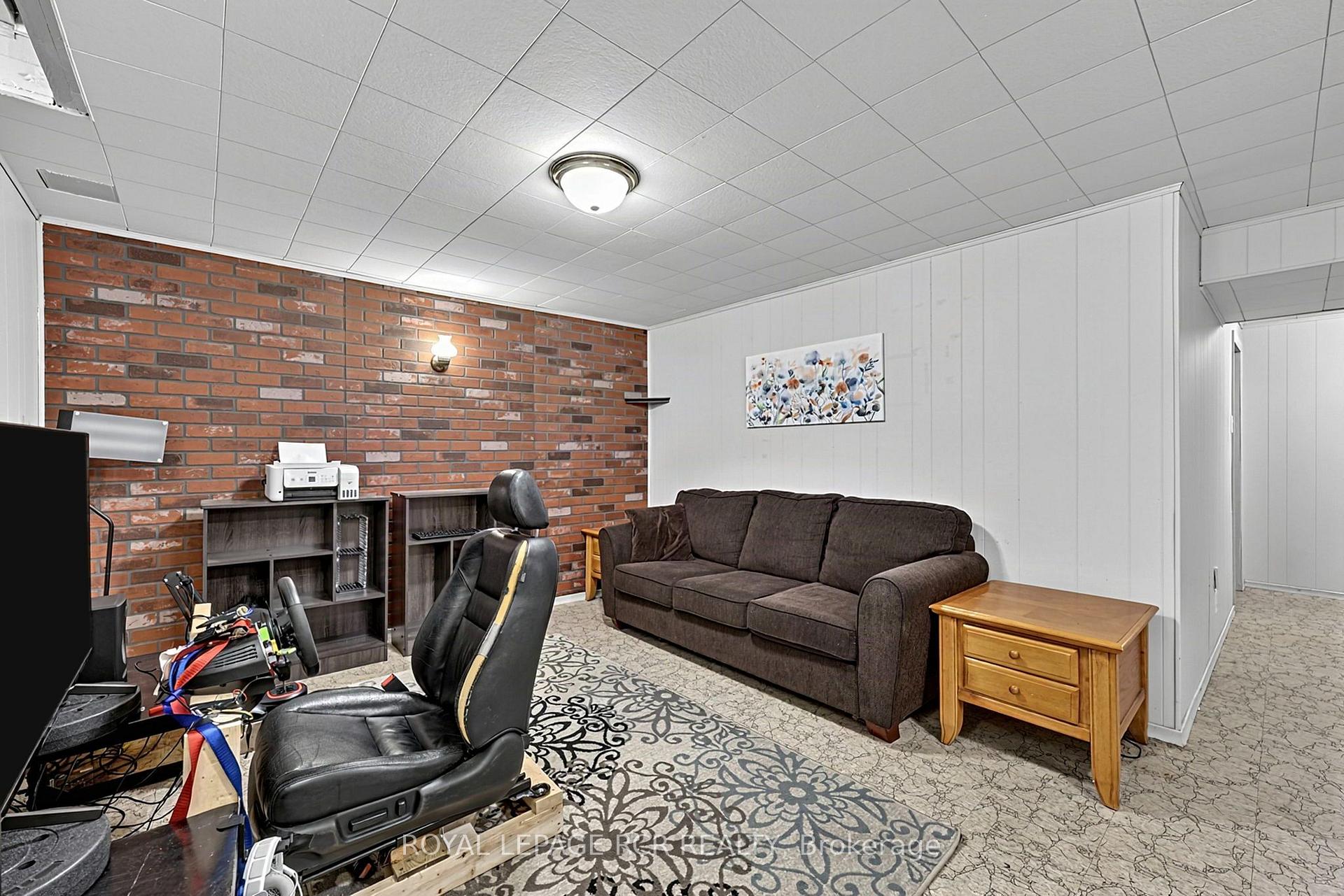 Photo 17 of 88 Red River Crescent, Scarborough, Rouge — HOMEH