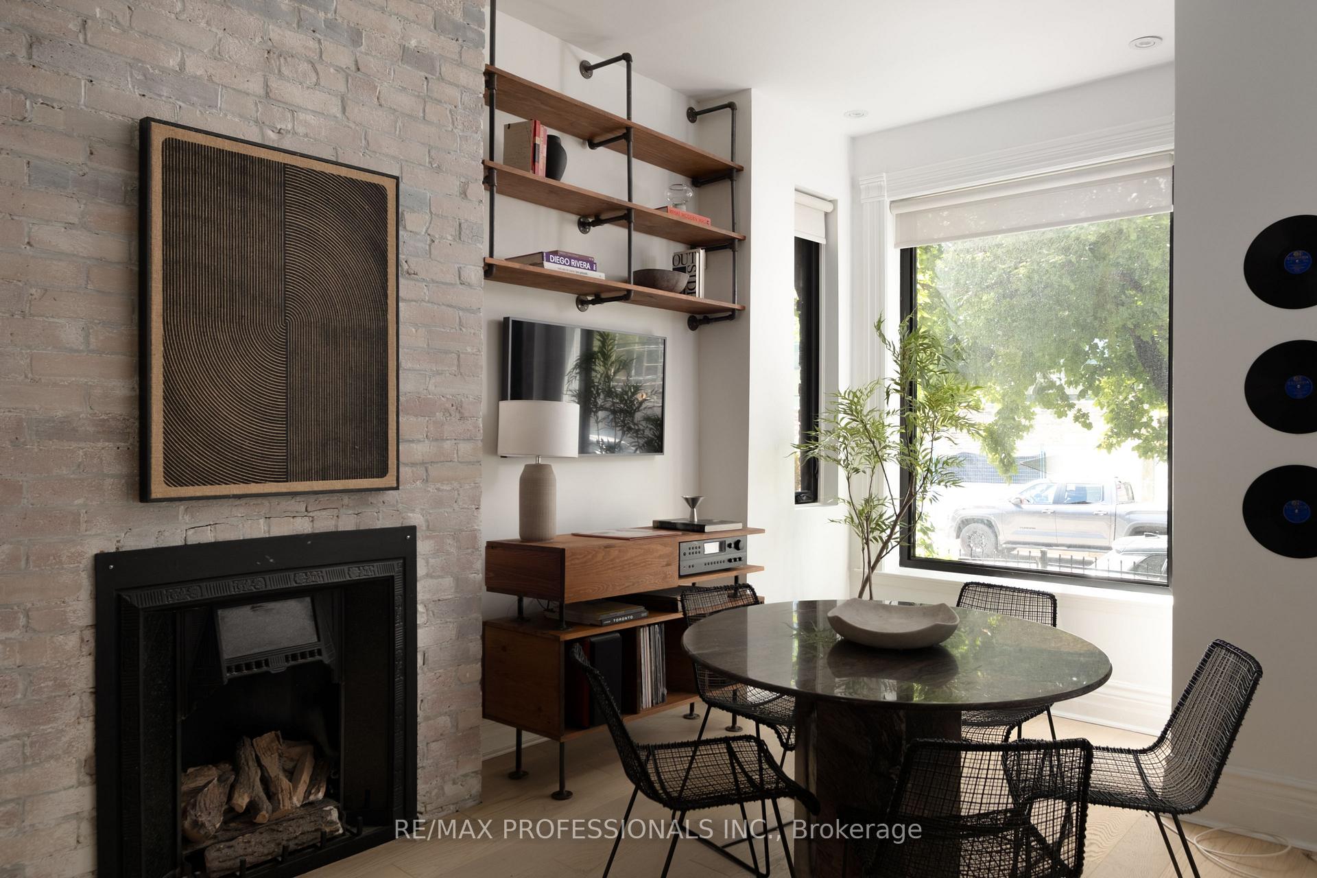 Photo 2 of 57 Shaw Street, Toronto, Niagara — HOMEH