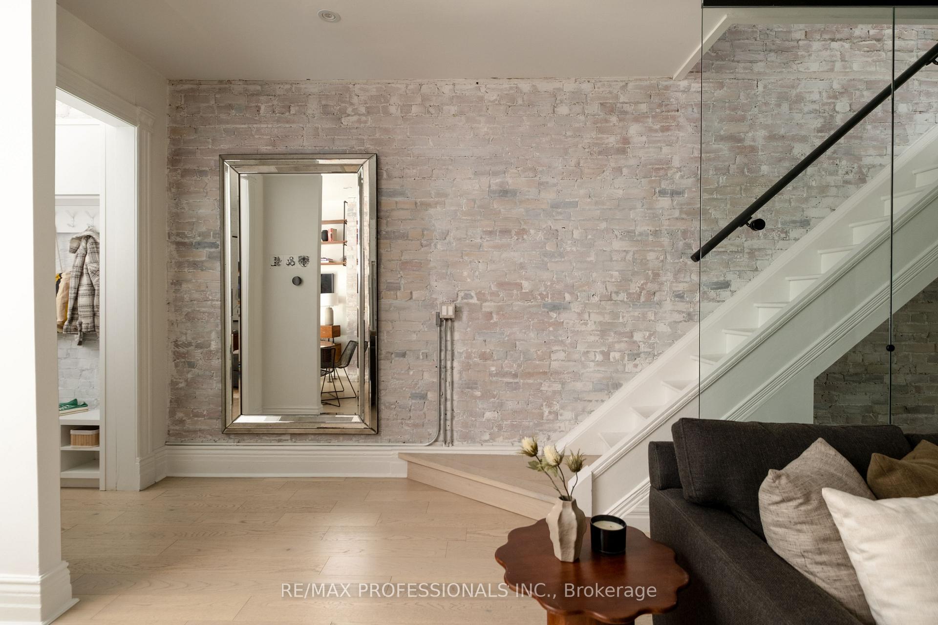 Photo 13 of 57 Shaw Street, Toronto, Niagara — HOMEH