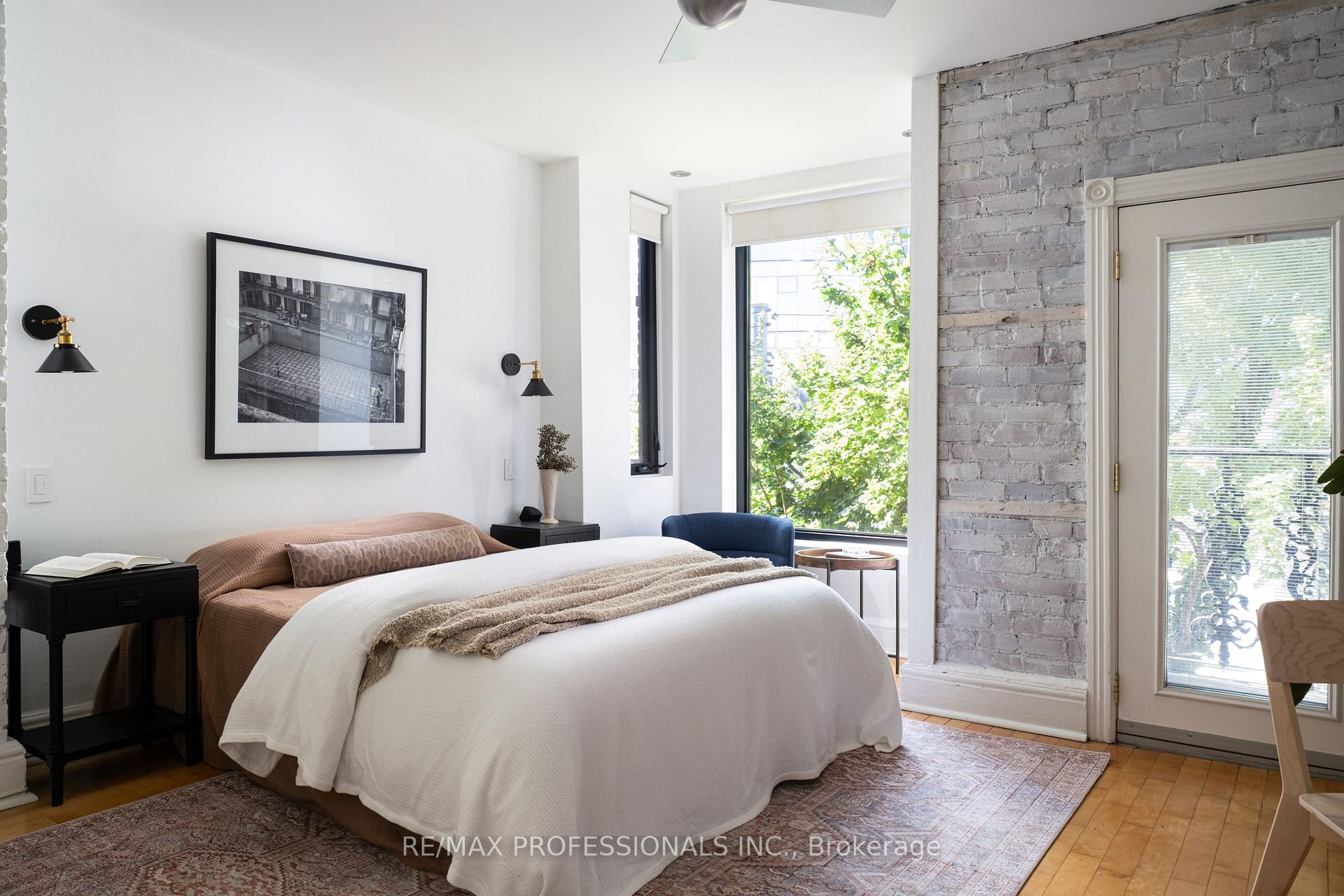 Photo 14 of 57 Shaw Street, Toronto, Niagara — HOMEH