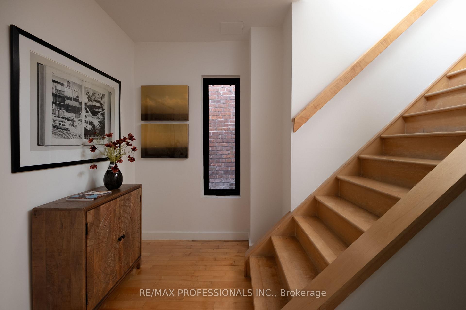 Photo 21 of 57 Shaw Street, Toronto, Niagara — HOMEH