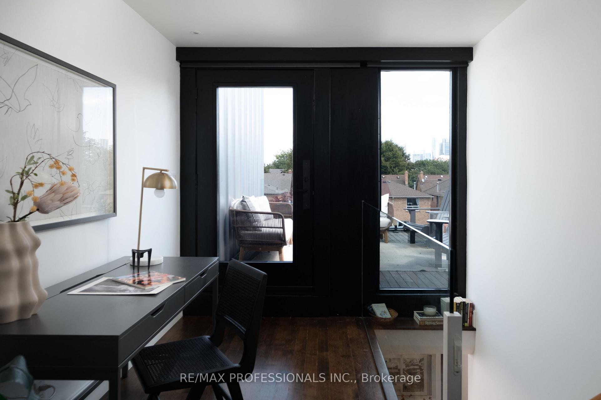 Photo 25 of 57 Shaw Street, Toronto, Niagara — HOMEH