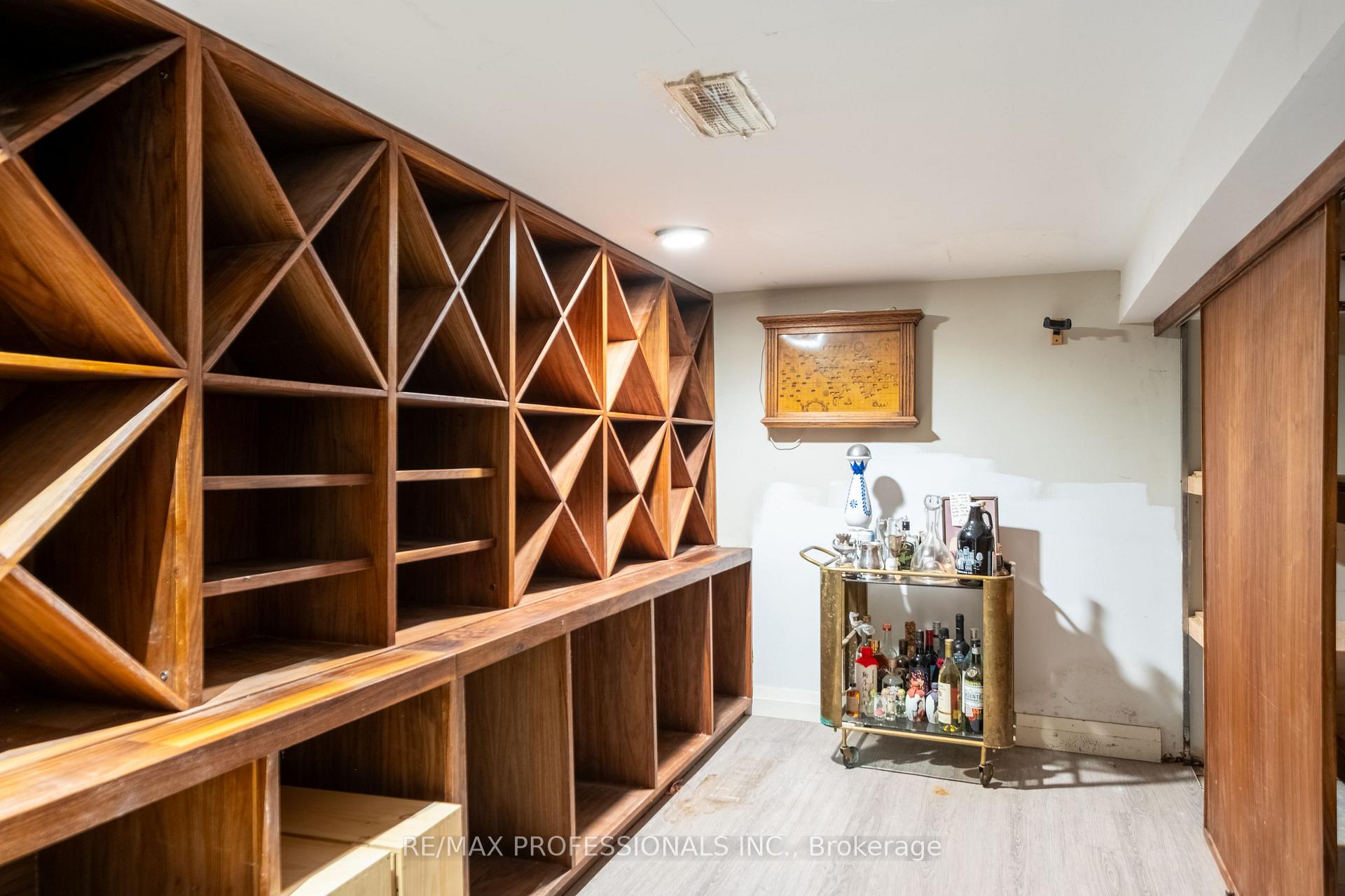 Photo 37 of 57 Shaw Street, Toronto, Niagara — HOMEH