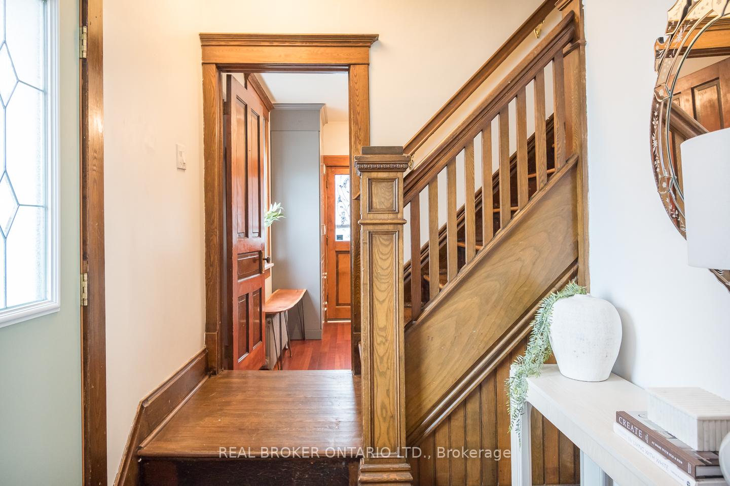 Photo 4 of 207 Waterloo Street N, Cambridge, Preston South — HOMEH