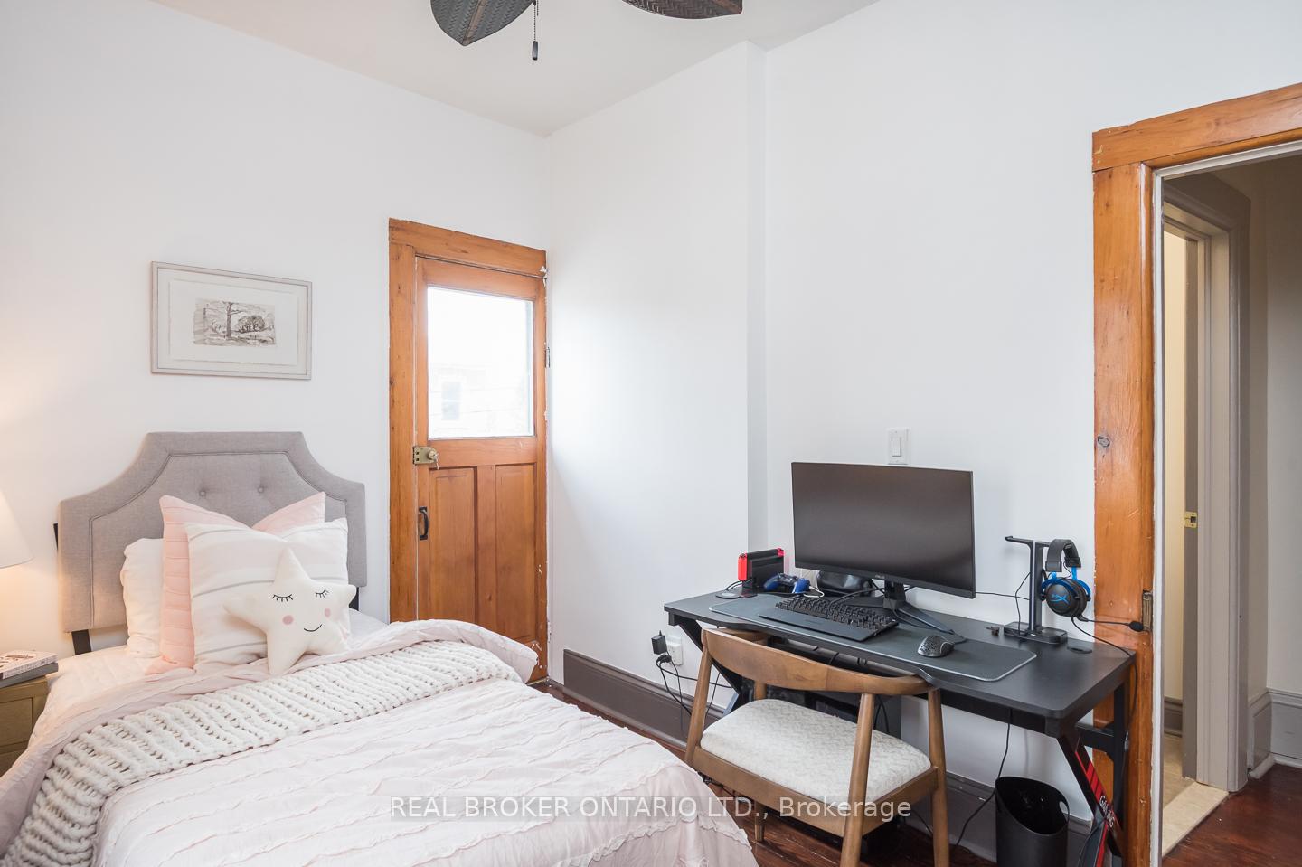 Photo 33 of 207 Waterloo Street N, Cambridge, Preston South — HOMEH